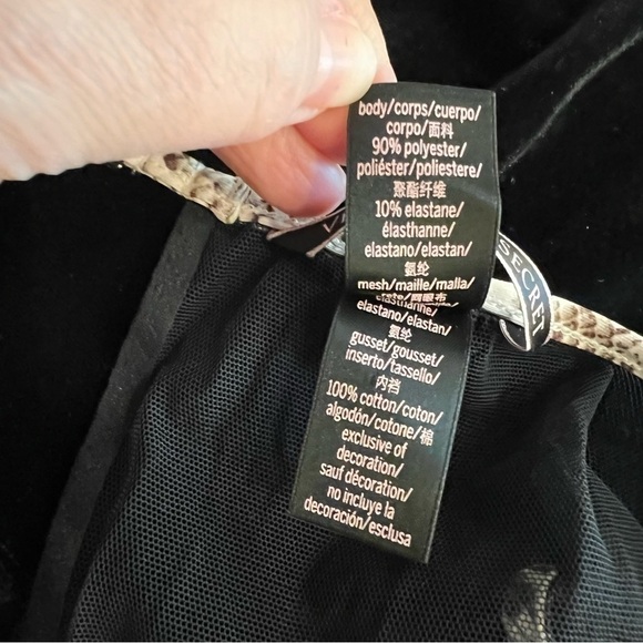 Victoria’s Secret velvet body suit, backless, sleeveless, animal print trim,S - Picture 16 of 16